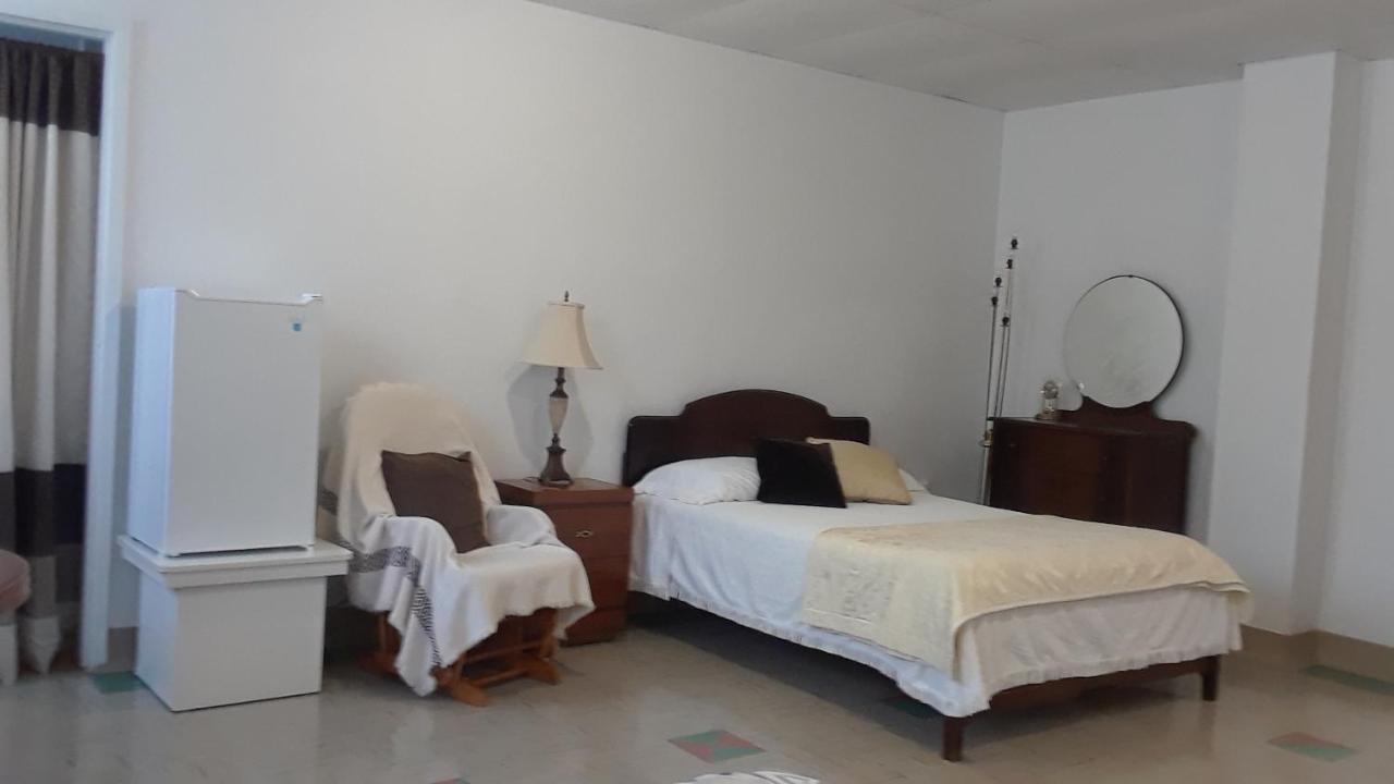 ויקטוריה-ויל Mhotel Domaine L'Envolee- Maison Fleurie מראה חיצוני תמונה